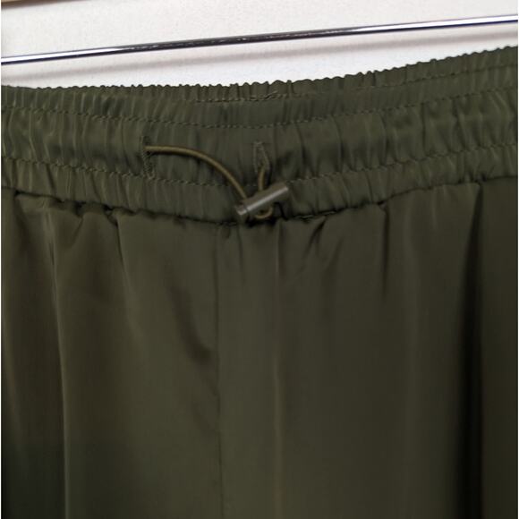 BAILEY 44 Green Lightweight Satin Cargo Jogger Size M - Picture 5 of 7